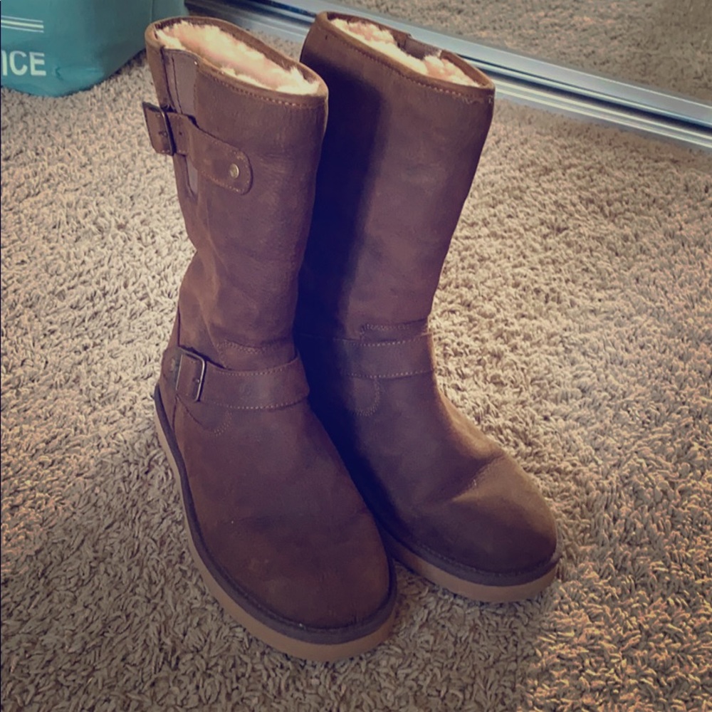 New Ugg Boots - Dark Brown w/ Straps